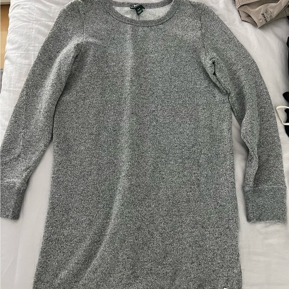 Roots long sleeve sweater dress in salt and pepper - Picture 1 of 1